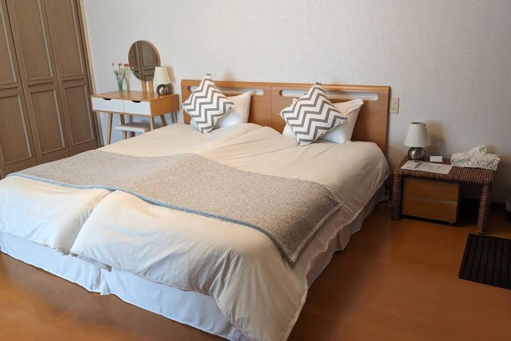 Roomy 4Br Home Sleeps 9／Shinosaka／Large Groups Osaka Exterior foto