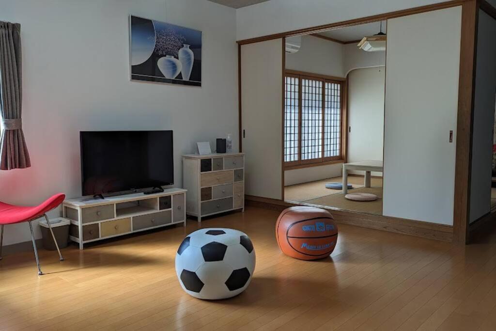 Roomy 4Br Home Sleeps 9／Shinosaka／Large Groups Osaka Exterior foto